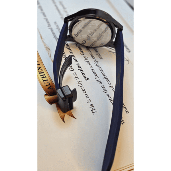 Carrera Silicone Straps & Magnetic Lock Wrist Watch For Men