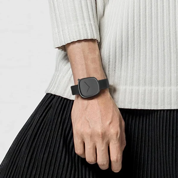 TOMI T-077 Unisex Casual Quartz Wrist Watch (Limited Edition)