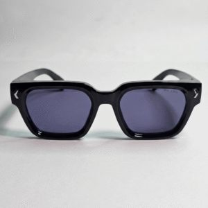 Parada Sunglasses with Iconic Metal Plaque