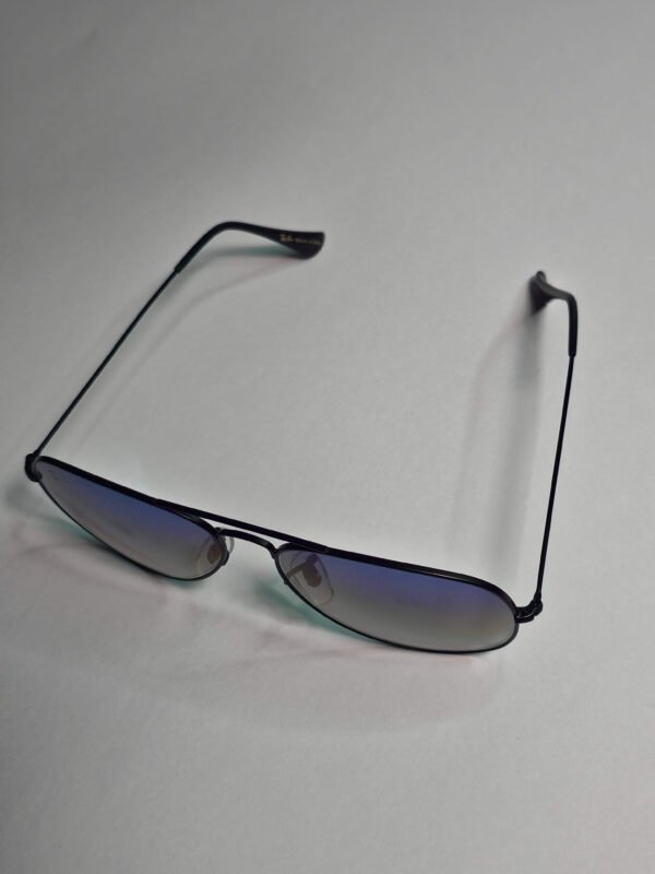 RayBan Classic Gold Pilot Sunglasses (Blue-Grey Gradient)